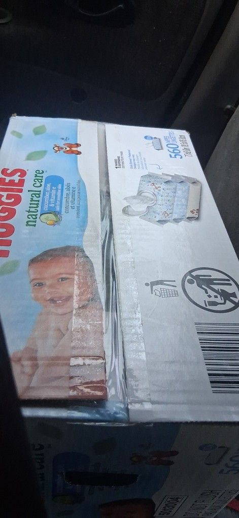 HUGGIES WIPES