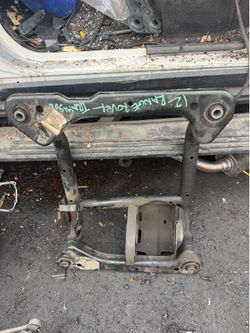 2012 Range Rover Rear Crossmember $325
