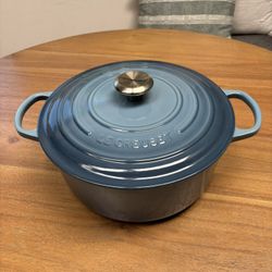 Le Creuset 7.25 Qt - Perfect Condition