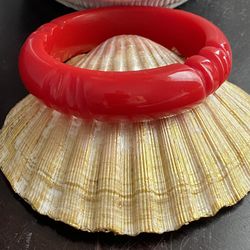 Lucite Bright Red Carved Ridged Large Vintage Bangle.