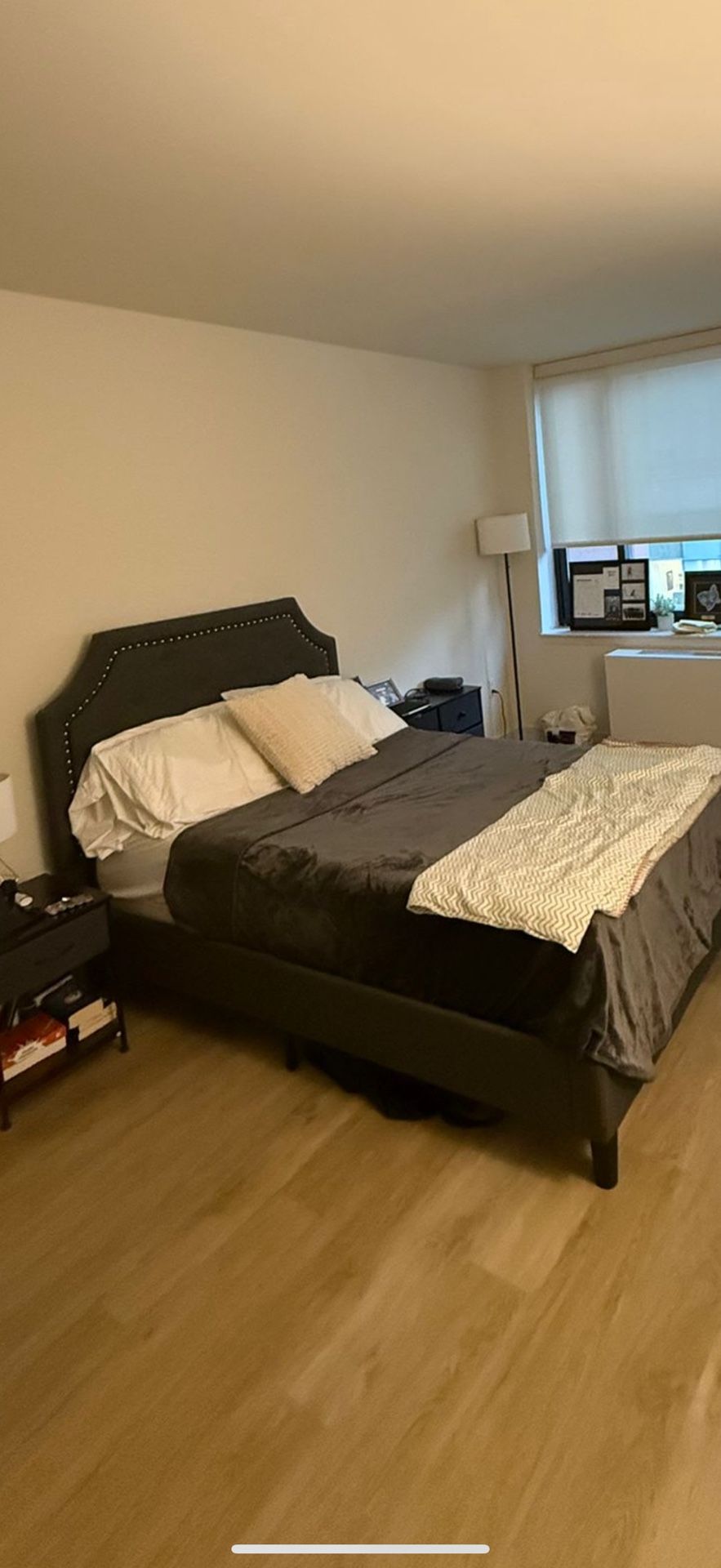 Selling A Bed Frame In Great Condition 