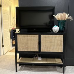 42 Inch Samsung Smart TV