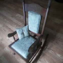 Early Americana Antique 1,900''s Children's Rocking Chair 
