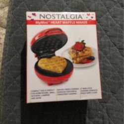 Nostalgic Heart Red Waffle Maker