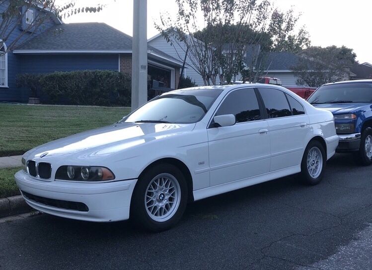 2002 BMW 525i