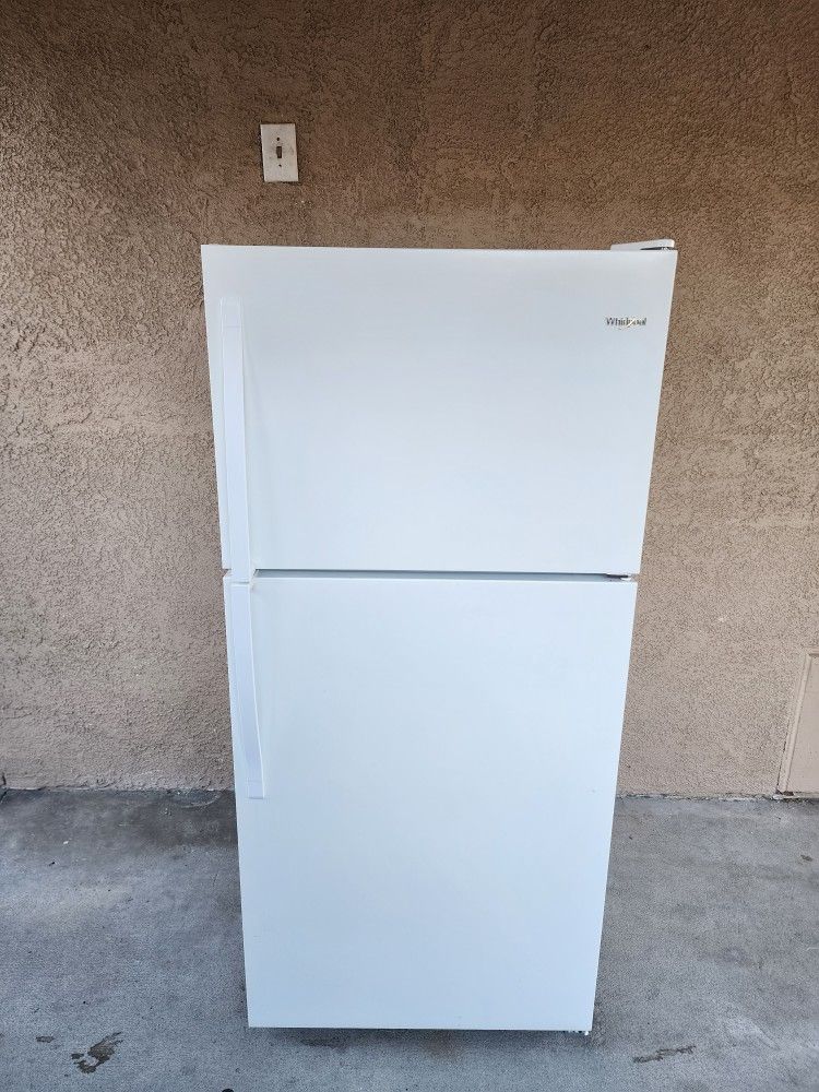 3MONTHS WARRANTY 30X30X66 WHIRLPOOL FRIDGE 18CUFT WHITE