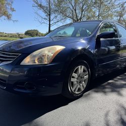 202 Nissan Altima 2.5 S 98k Miles