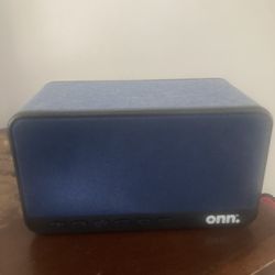 Wireless Bluetooth Speaker/Fm Radio