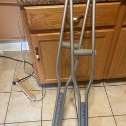 Crutches 