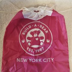 Build-A-Bear NYC Drawstring Bag | Pink/white