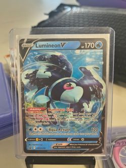 Lumineon V Pokemon Card SWSH250