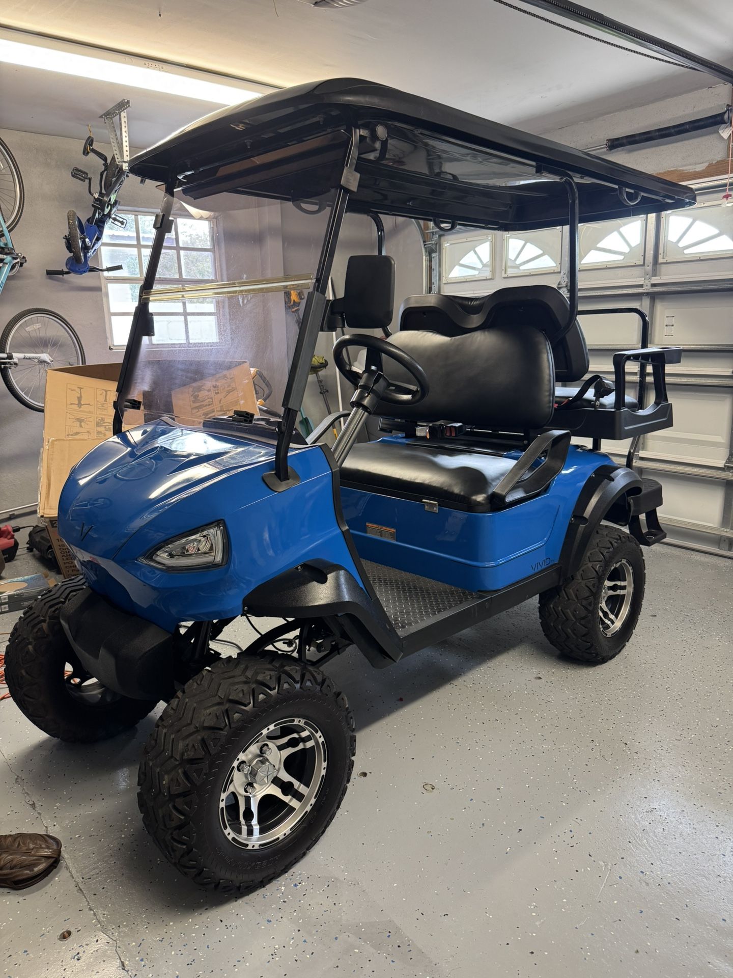 2022 Vivid Golf Cart W/new Batteries