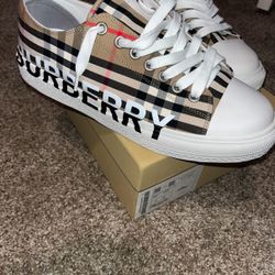 Burberry sneakers