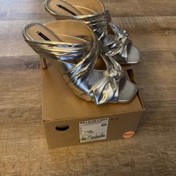 Silver High Heel Shoe   Wore Once   Beautiful 7 1/2  Size   Zara   