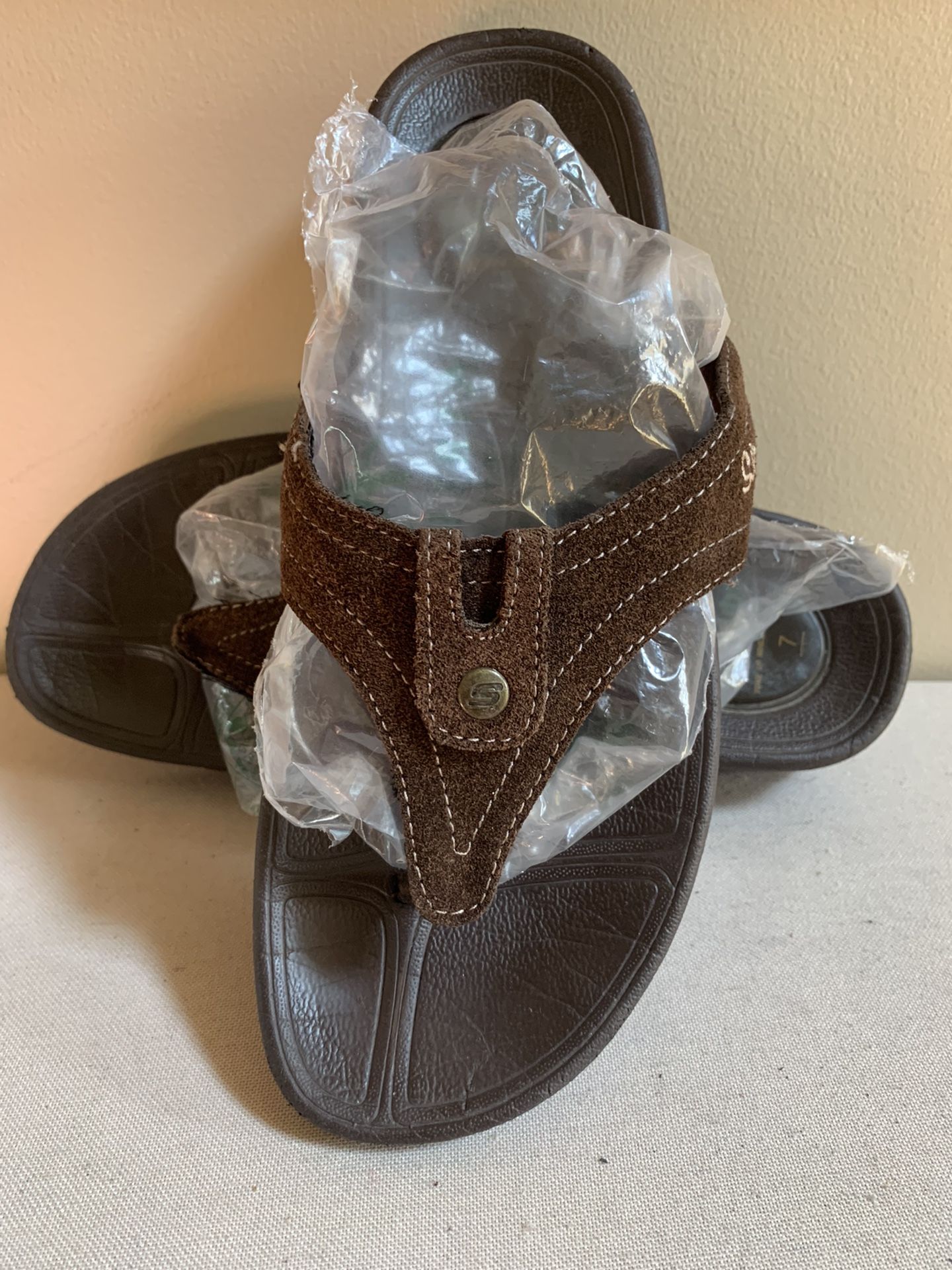 Skechers Womens Size 7 Tone Up Brown Leather Thongs Sandals Flip Flops