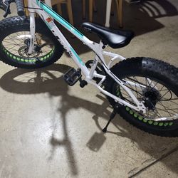 Hiland Kids Fat Tire Bike white and cyan