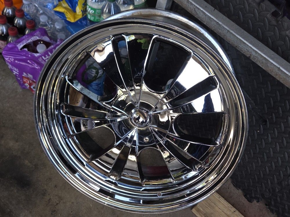 Chrome wheels 20 Inch