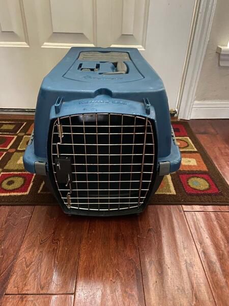 Petmate Kennel Cab  24”w,  14” l, and 13” h