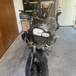 BMW F700 GS MOTORCYCLE