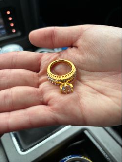 Costume jewelry gold plated ring