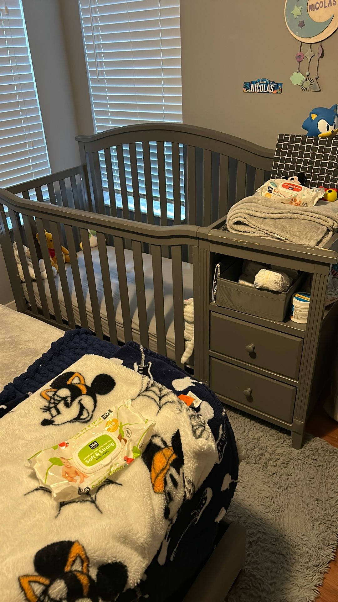 Baby Crib With Changing Table