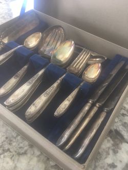 Vintage 1847 Rogers Bros 28 piece set