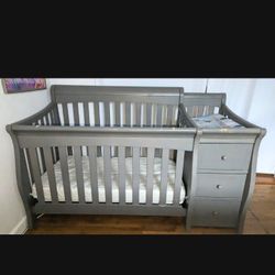 Baby Crib 4 In 1