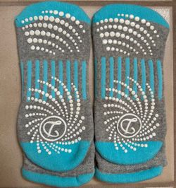 Brand New 2 Pairs Non-Slip Grip Socks for Pilates, Yoga & Barre