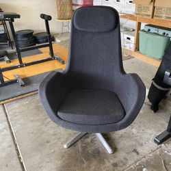 Grey lounge Chair  - Mint Condition!