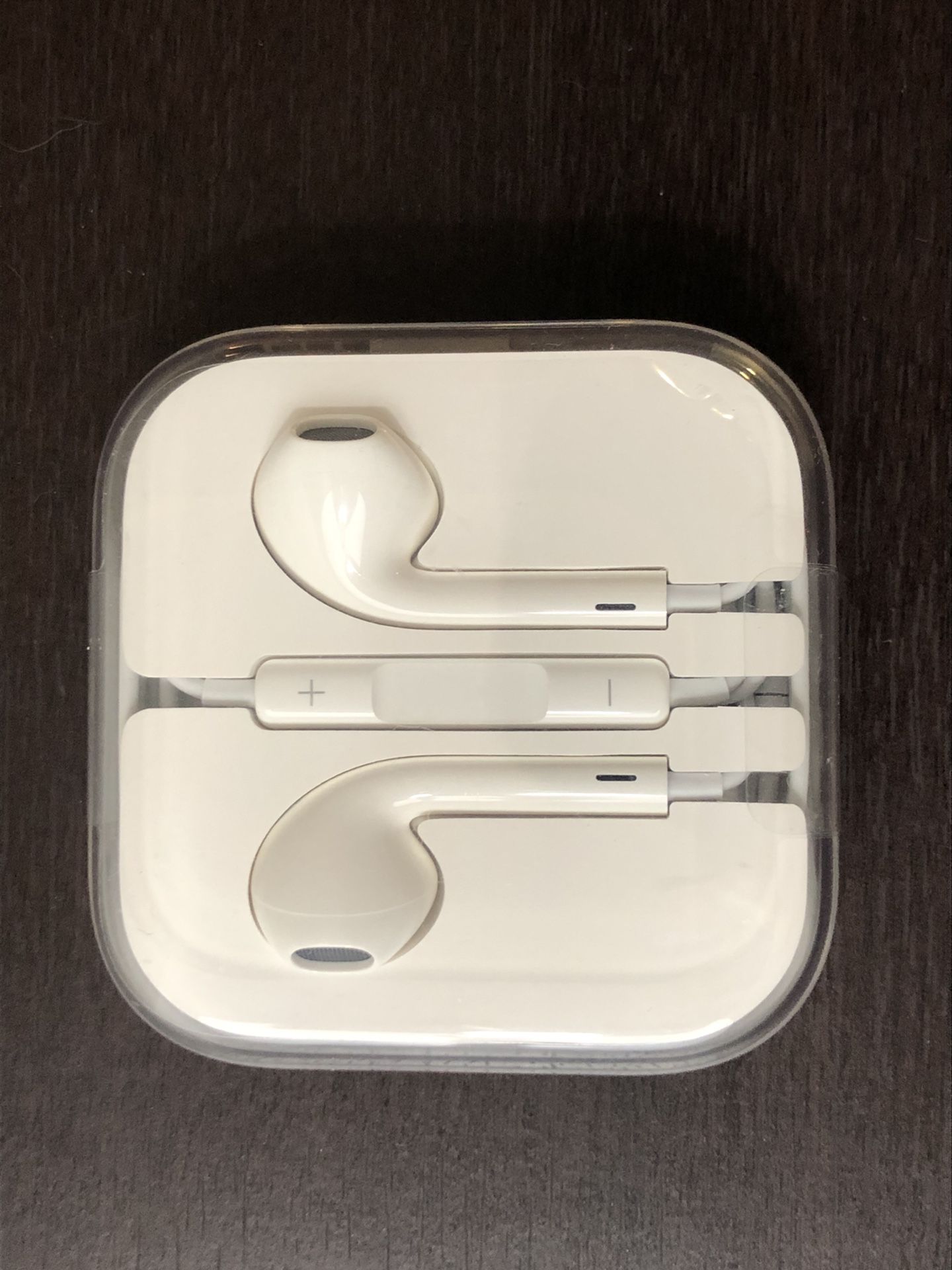 New Authentic Apple 3.5mm Earbuds iPhone 6S and Older