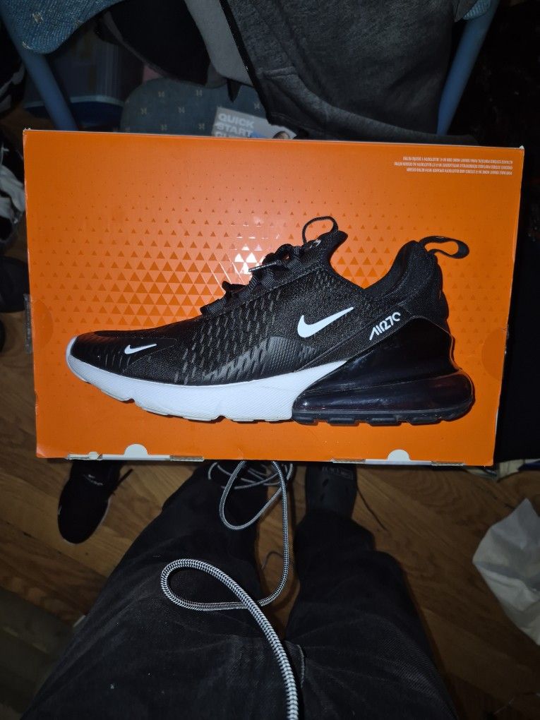 New Nike Air max 270 Size 11.5