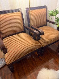Pair of Solid Wood Accent Chairs – Classic Style