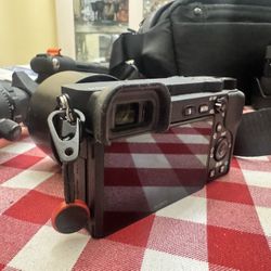 Sony Alpha a6400 Mirrorless *willing to negotiate*