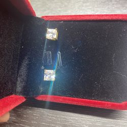 VVS gold diamond earrings 