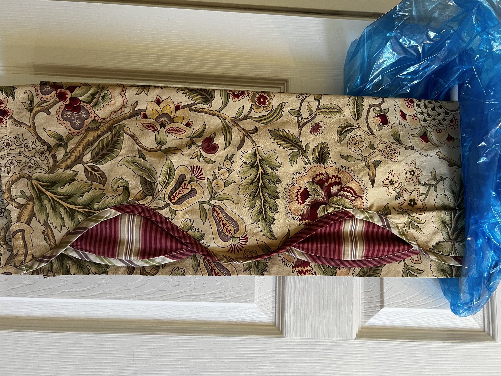 Kitchen Valance