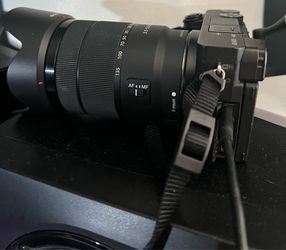 Somy a6400 w/ 18-135mm lens