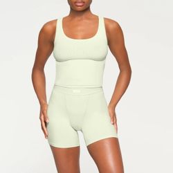 SKIMS Soft Lounge Tank - Honeydew - SIZE S
