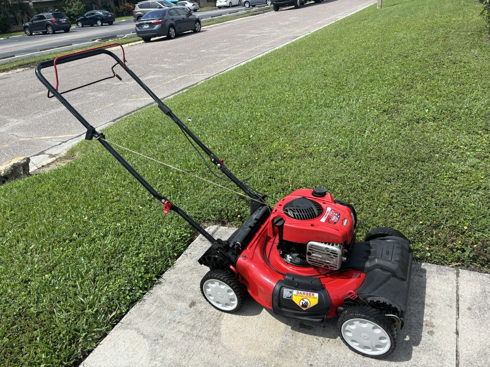 Troy-Bilt TB200 Self Propelled Lawn Mower