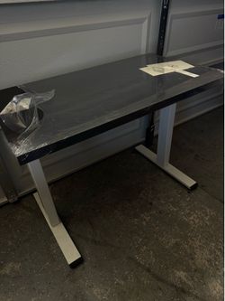 Standing desk