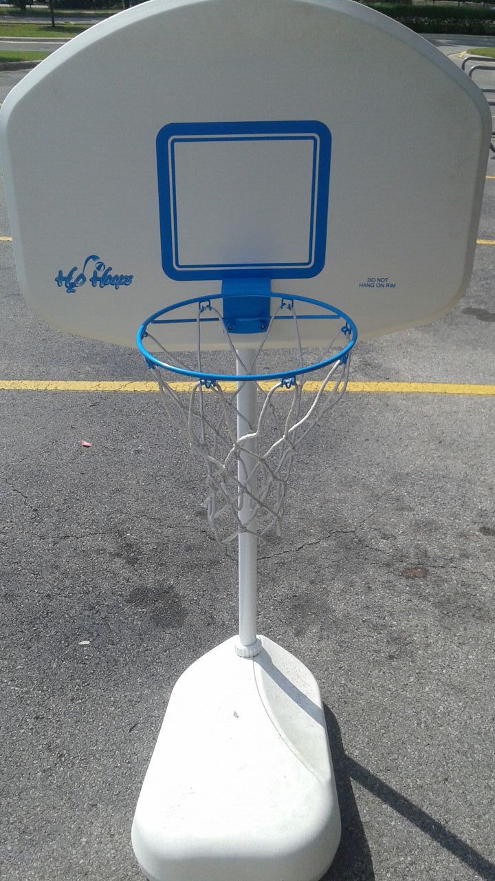Poolside basketball hoop