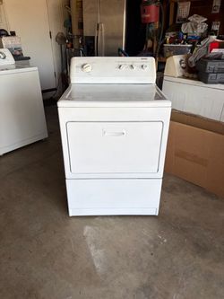 Kenmore electric dryer in very good working https://offerup.com/redirect/?o=Y29uZGl0aW9uLmRlbGl2ZXJ5 is available.30 day warranty. Ablo espanol.