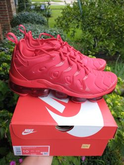 New Air Vapormax Plus men size 10 red