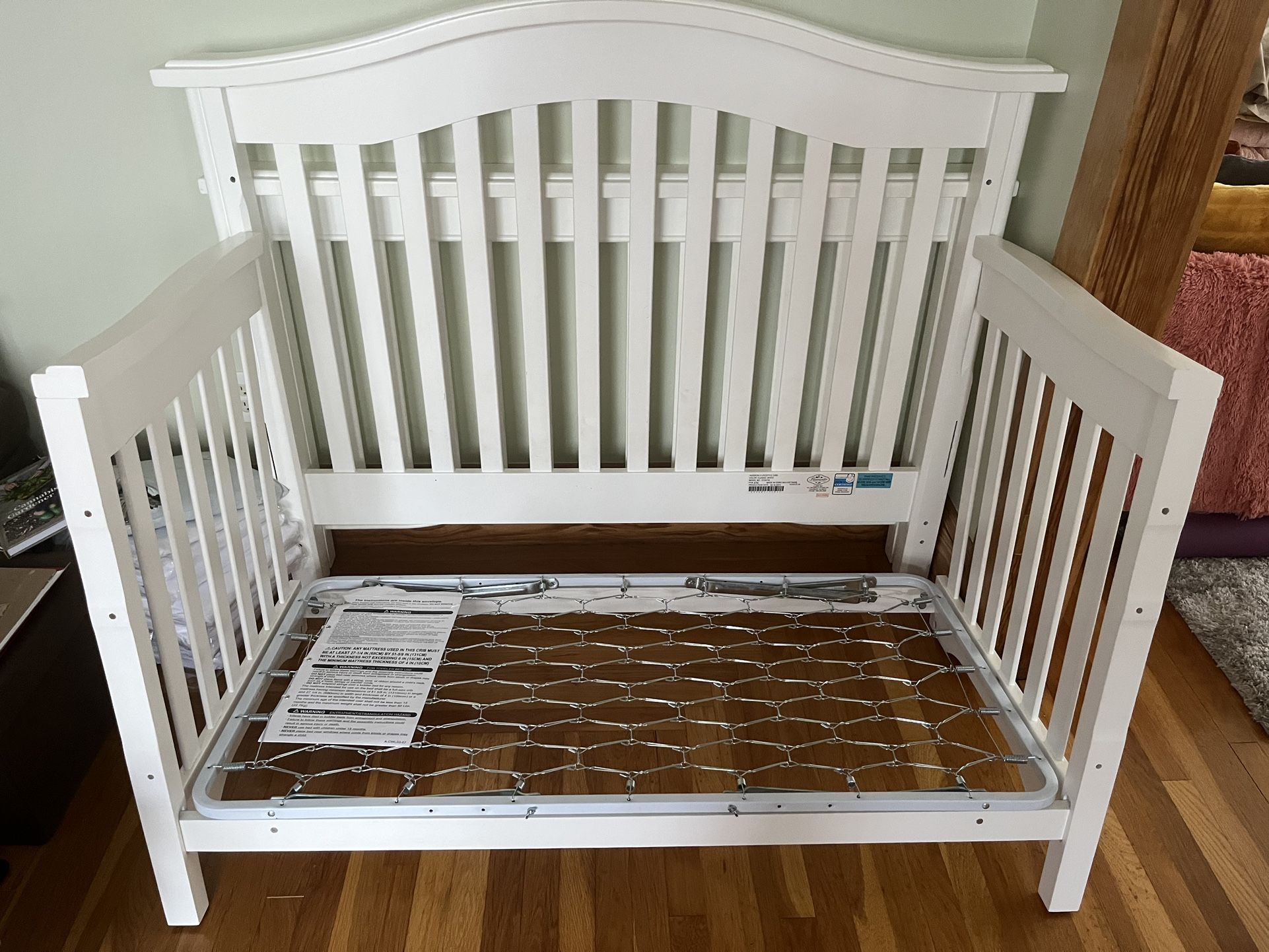 Crib In Great Condition For Sale