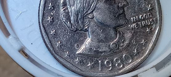 1980 S CLOSE DATE DIE CHIP EAGLES MOUTH