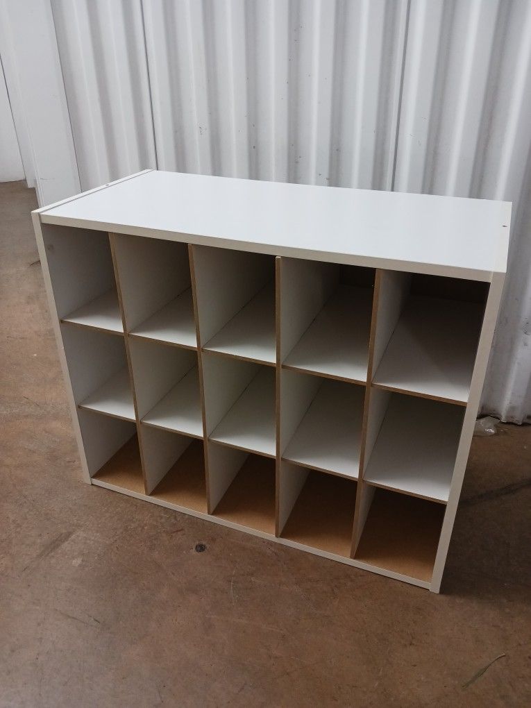 Storage Cubes -15 spaces