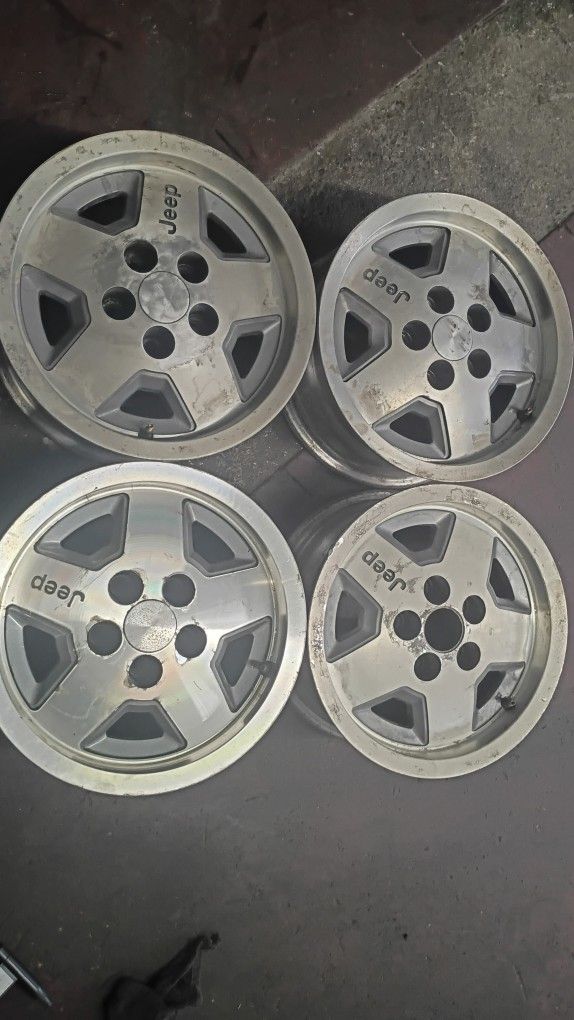 JEEP 15X7 FACTORY ALUMINUM RIM
