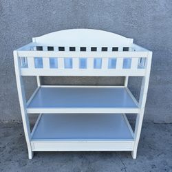 Infant Changing Table with Pad - White 