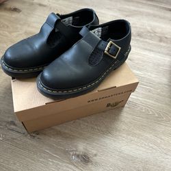 dr marten non slip mary janes size 8