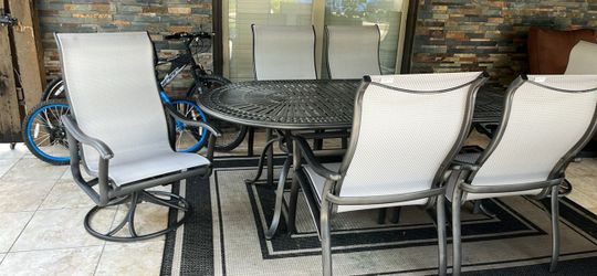 Outdoor Patio Dining Set Table and Chairs