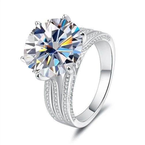 VVS1 10ct Engagement Ring